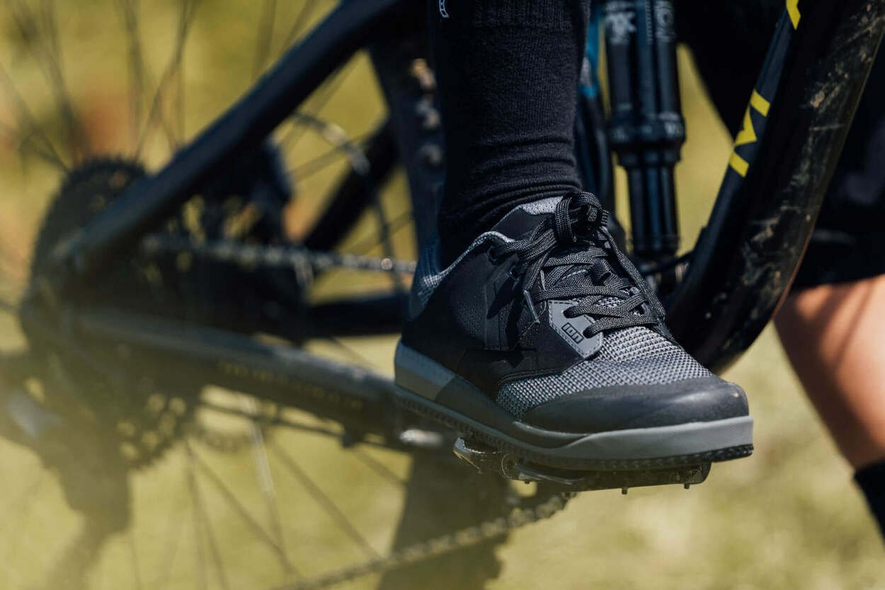 Scarpe MTB Pedali Piatti Scrub Amp