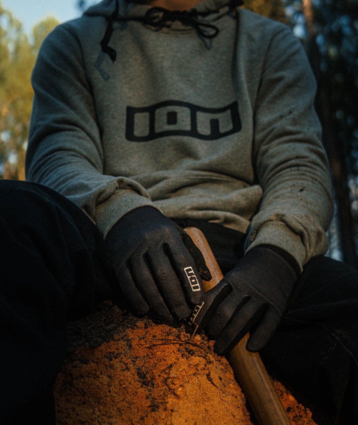MTB Handschuhe ION Logo