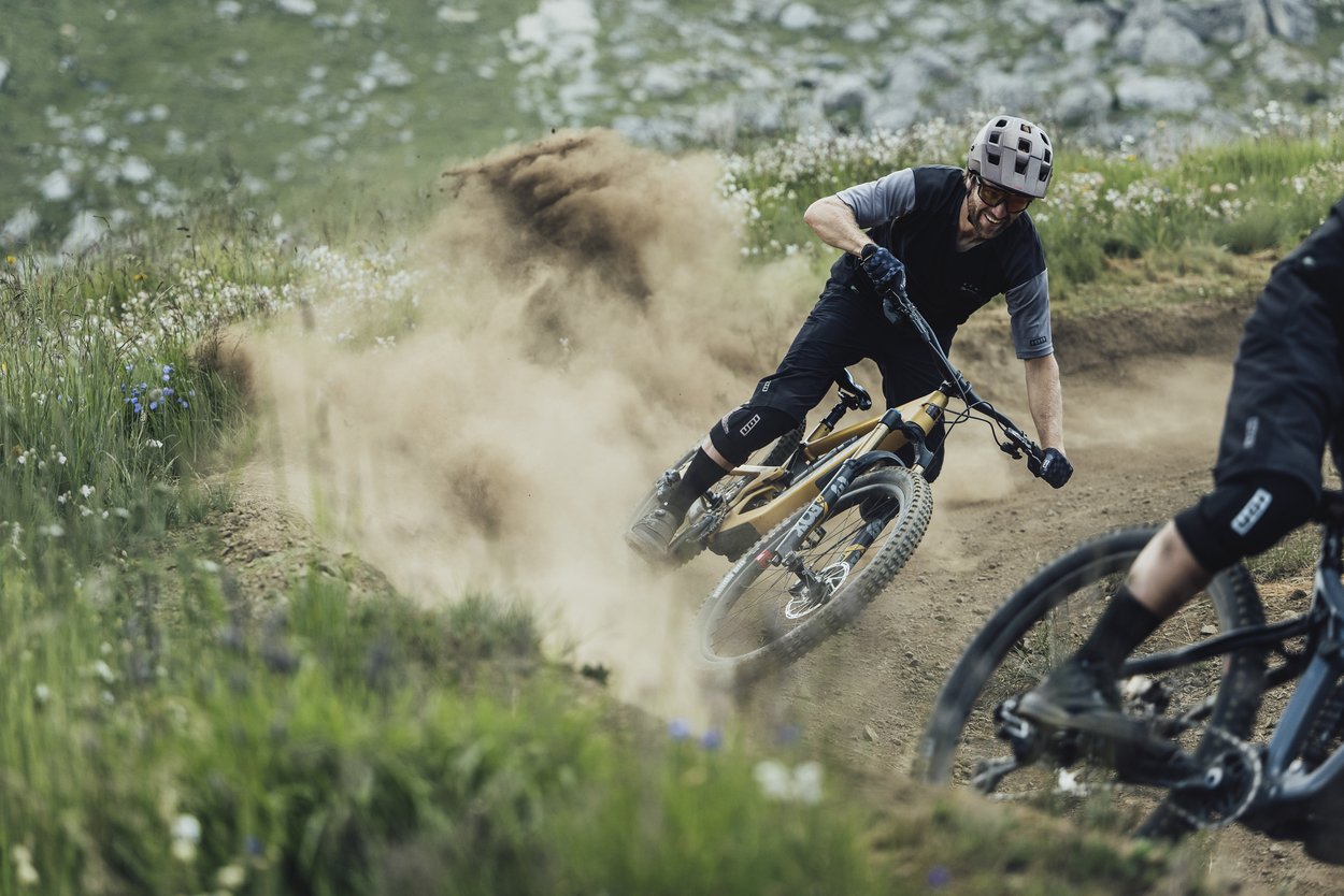 Maglia MTB Scrub Amp a maniche corte BAT da uomo