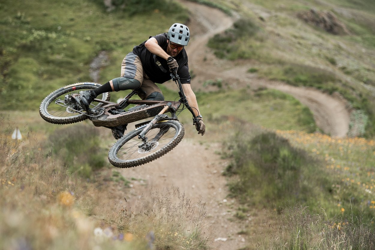 MTB Handschuhe ION Logo