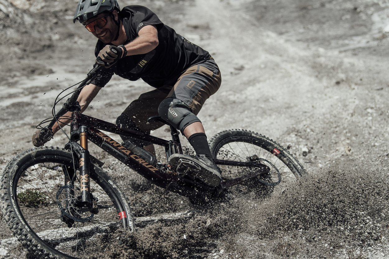 MTB Handschuhe ION Logo